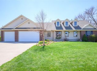 7416 Longboat Dr, Johnston, IA 50131