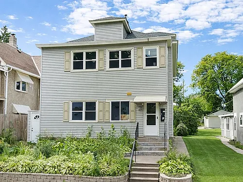 620 Buchanan St NE Photo 1