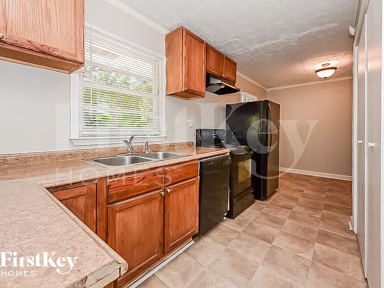 5632 Cypress Dr — Photo 6