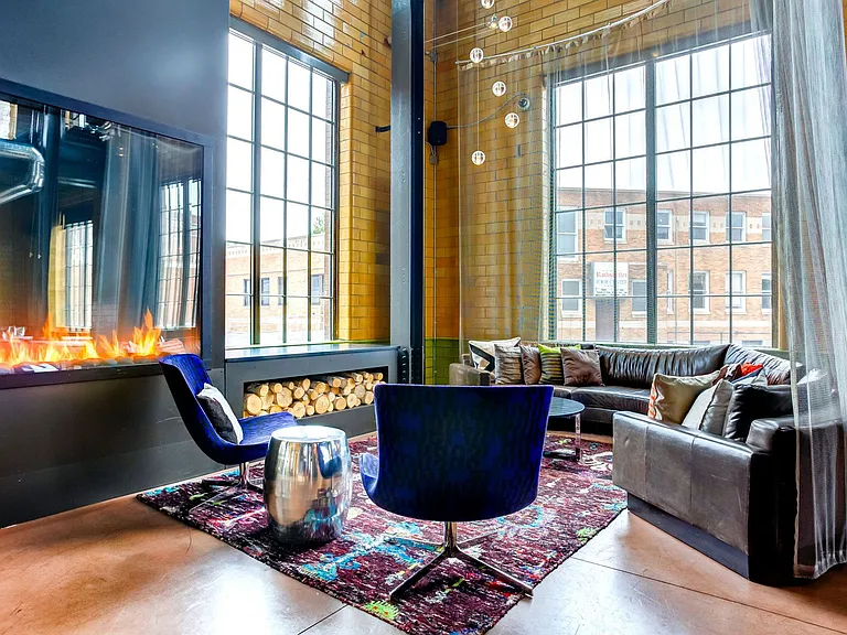 Schmidt's Artist Lofts — Photo 12