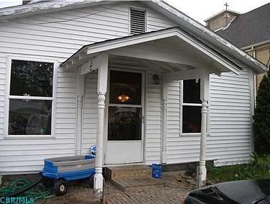 5th image of 136 West Ave