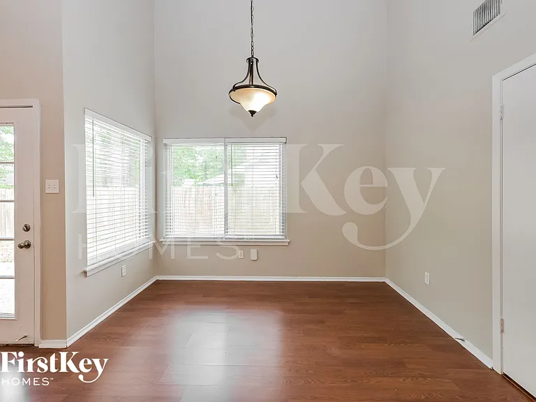 3223 Lake Stream Dr — Photo 5