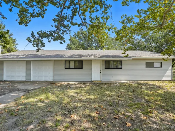 402 N Lincoln Ave, Wagoner, OK 74467