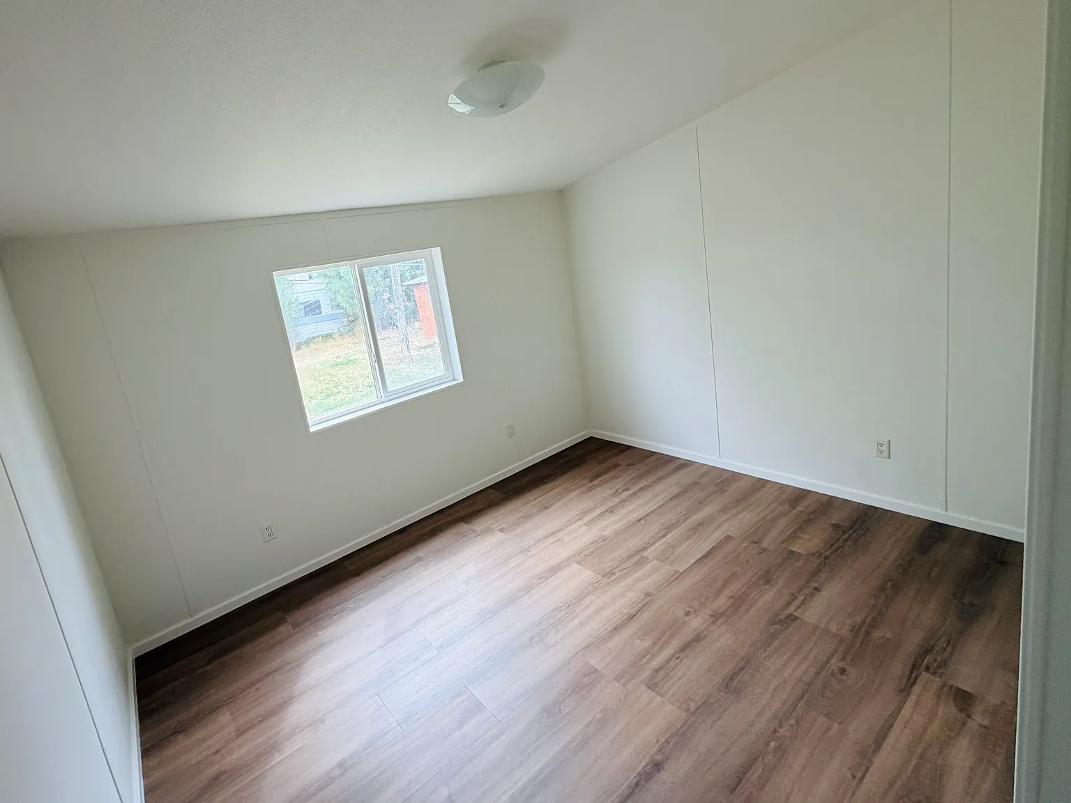 3 bed, 1456 sqft, $1,600 — Photo 2