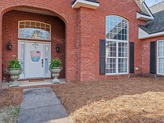 2nd image of 3233 Moody Rd