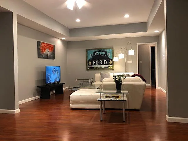 160 Arcadia Cir NW — Photo 1