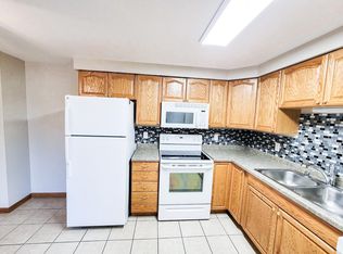 1173 Petra Pl APT 8, Madison, WI 53713