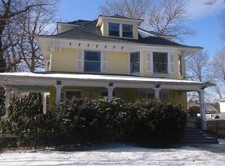 40 Lafayette Dr, Port Chester, NY 10573