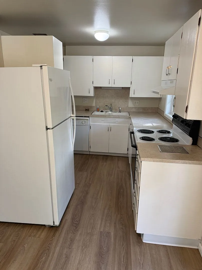 MenloDriveDuplexes08 — Photo 3