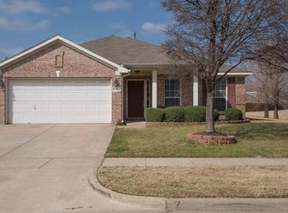 2724 Sweetbriar Ln, Grand Prairie, TX 75052