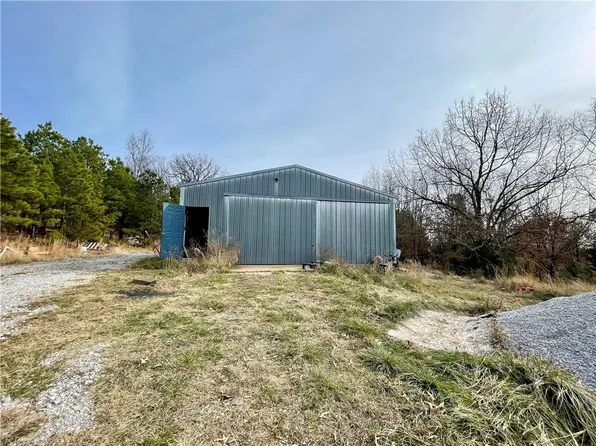 546 Madison St #2342, Huntsville, AR 72740