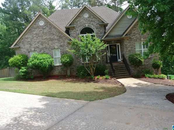 150 Crestview Cir, Trussville, AL 35173