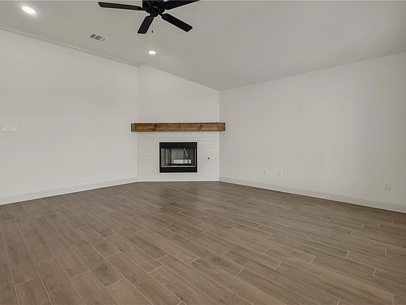 4th image of 3719 Panola Park Dr