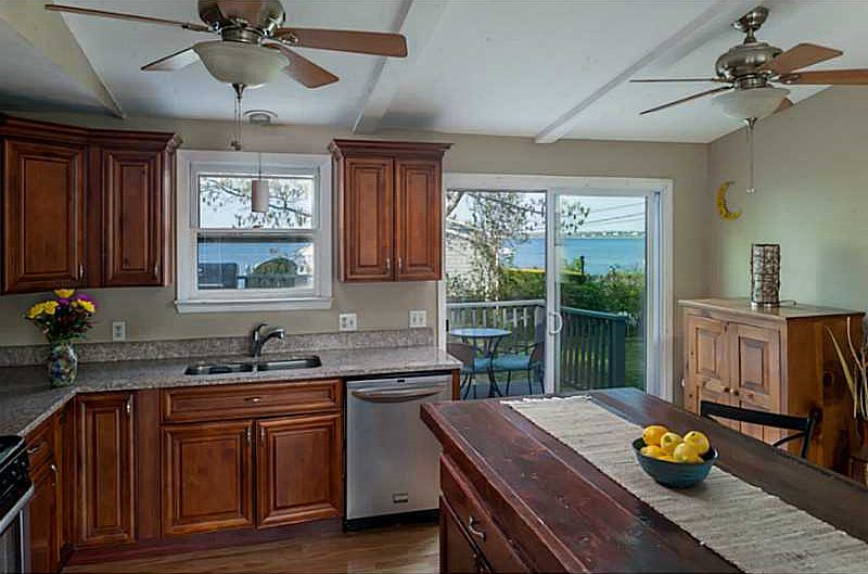 234 Bellman Ave, Warwick, RI 02889 Zillow