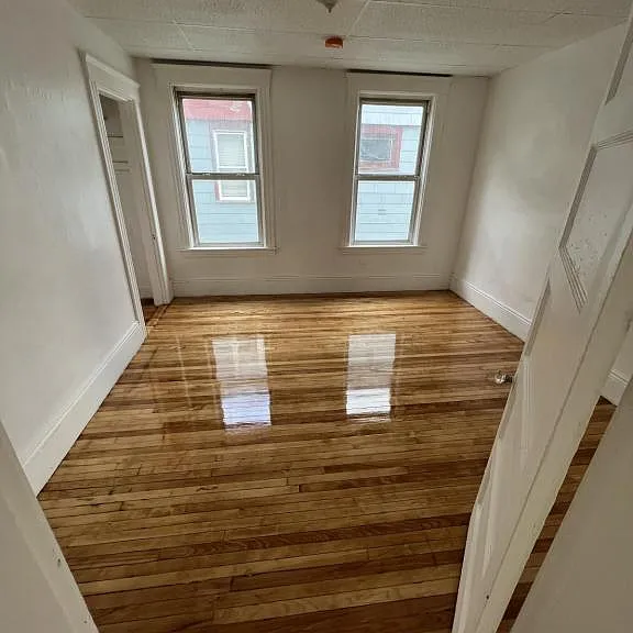 279 Grafton St — Photo 2