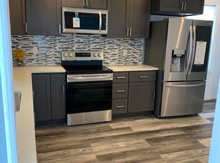 70 Farmington Ave, Providence, RI 02909