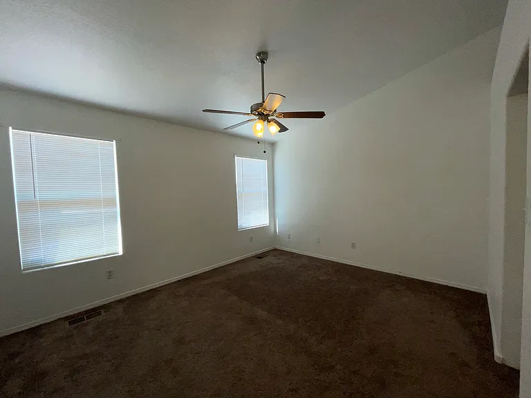 667 Vista Luna Ln SW — Photo 9
