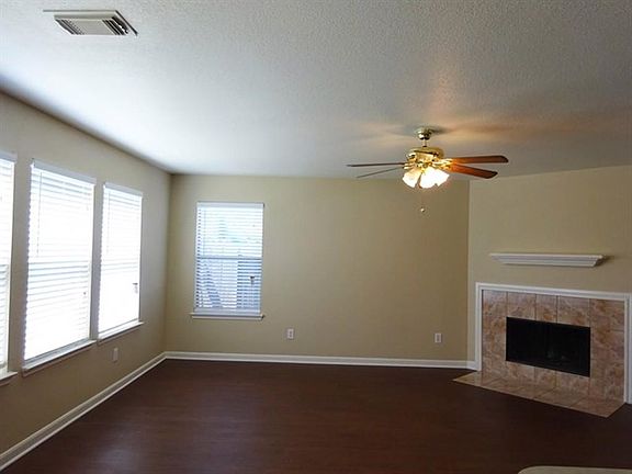 3rd image of 11433 Sugar Bowl Dr