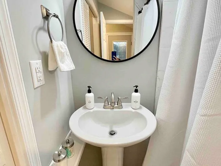 10 Al St — Photo 17