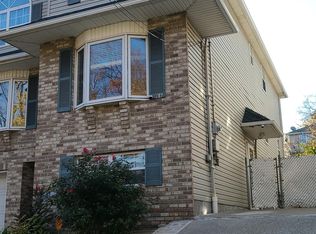 66 Belmont Pl, Staten Island, NY 10301
