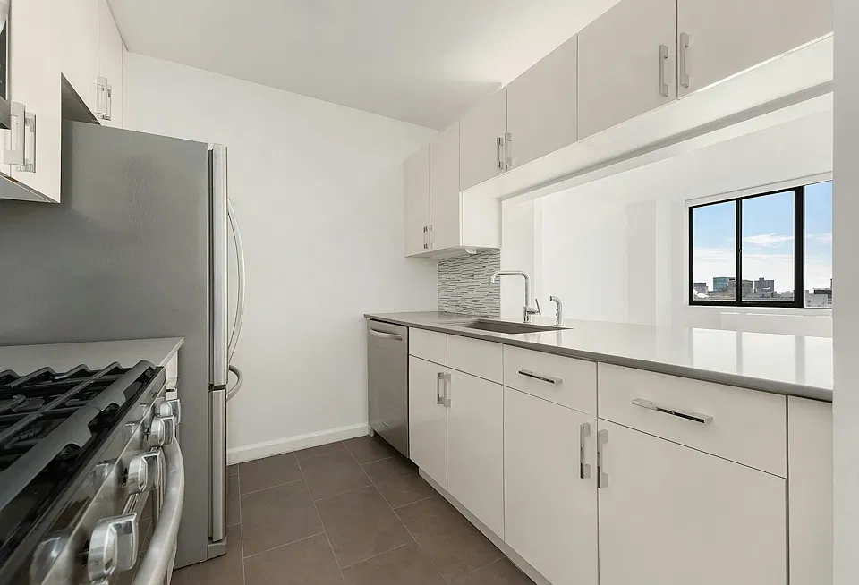 1 Union Sq S #Penthouse 2G