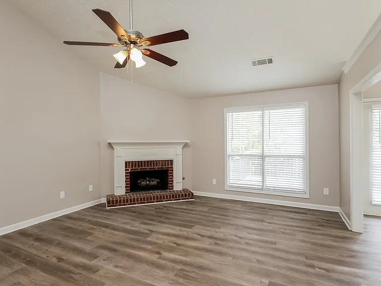 5912 Sycamore Ridge Dr — Photo 4