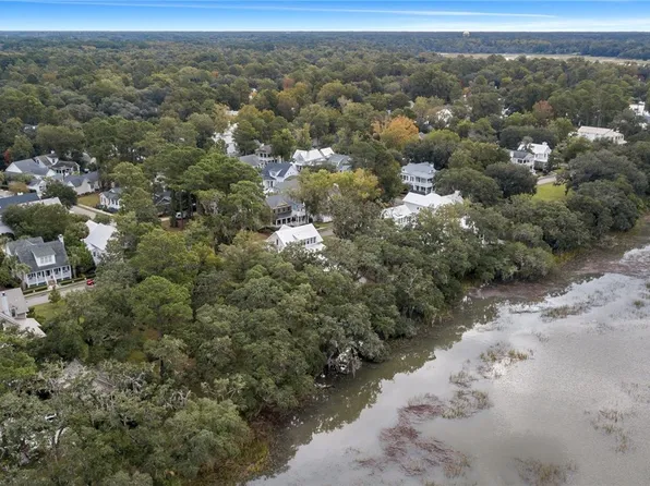 57 River Pl, Beaufort, SC 29906