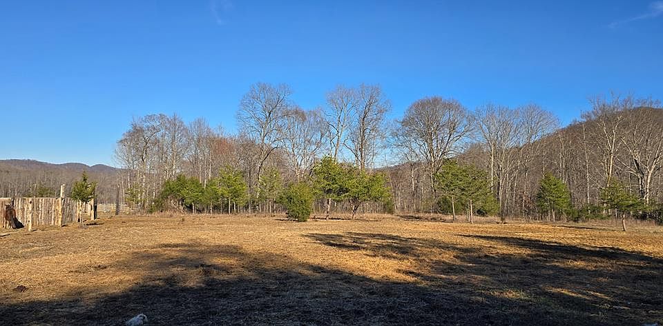 1st image of 12-15 Bear Hollow Ln