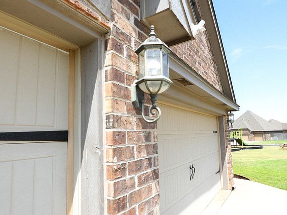 5th image of 17225 Ridgewood Dr