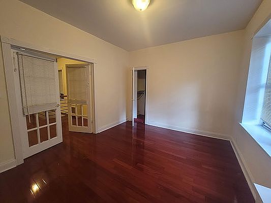 4th image of 137 E 29th St APT 1B