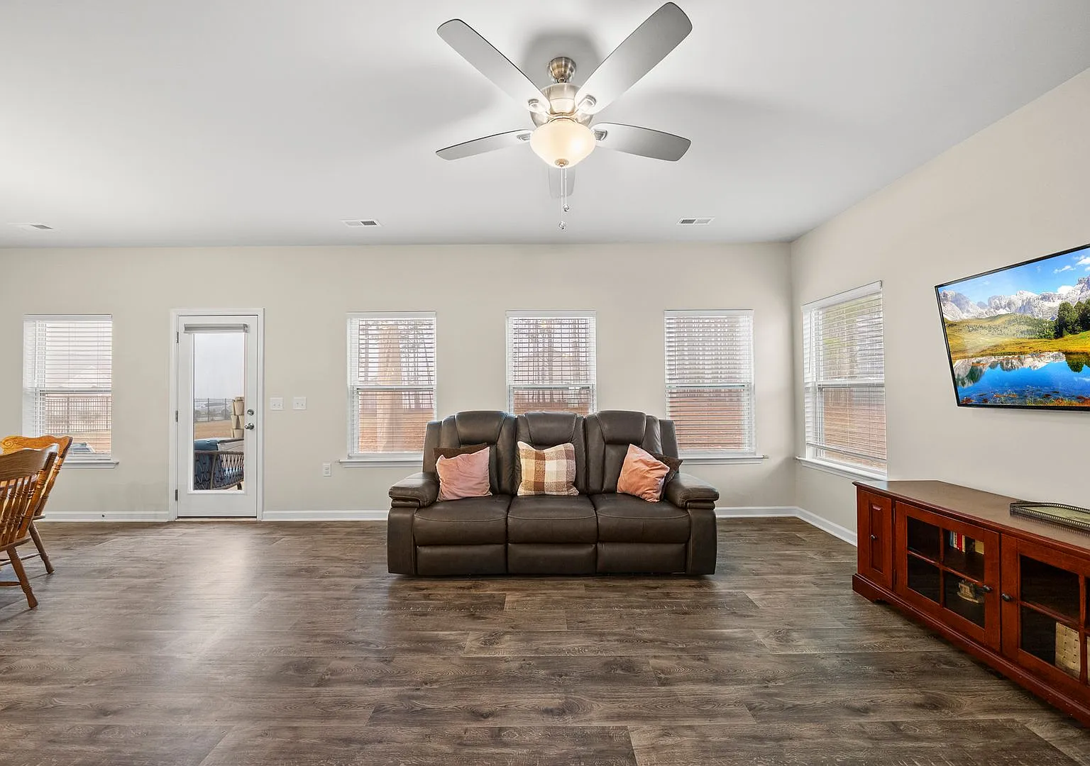 Beautiful Home In Lillington Awaits You! — Photo 4