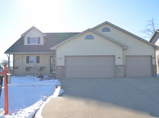 3139 Collingwood Dr, Sun Prairie, WI