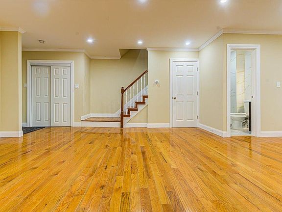 4th image of 1218 E 84th St Floor 2