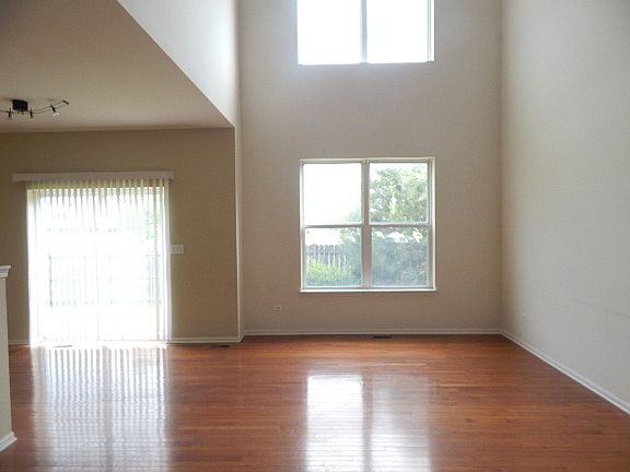4th image of 1692 Buckingham Dr #1692