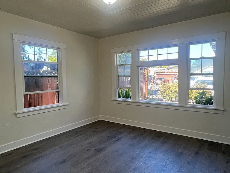 1221 Sherman St — Photo 7
