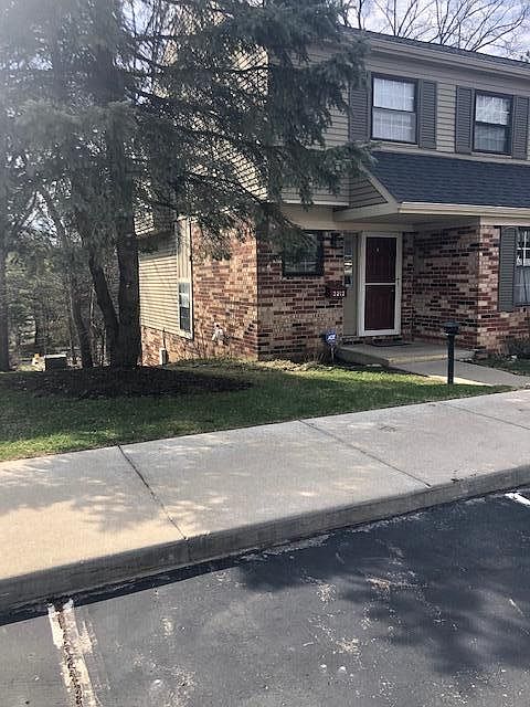 1st image of 3212 Greenleaf Blvd #33