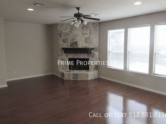 3rd image of 8009 Pamplona Vista Cv