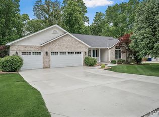 1963 Woodland Ct, Wentzville, MO 63385