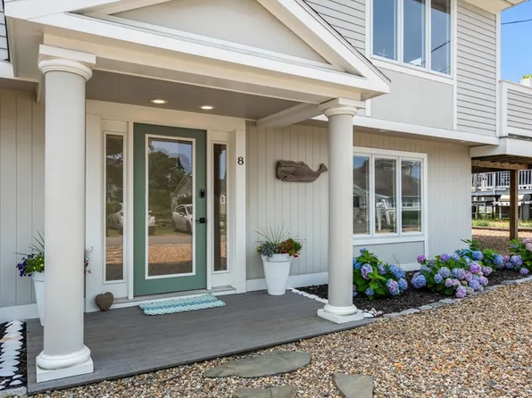 8 57th St, Newburyport, MA 01950