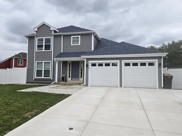 105 Jefferson Ln, Streamwood, IL 60107