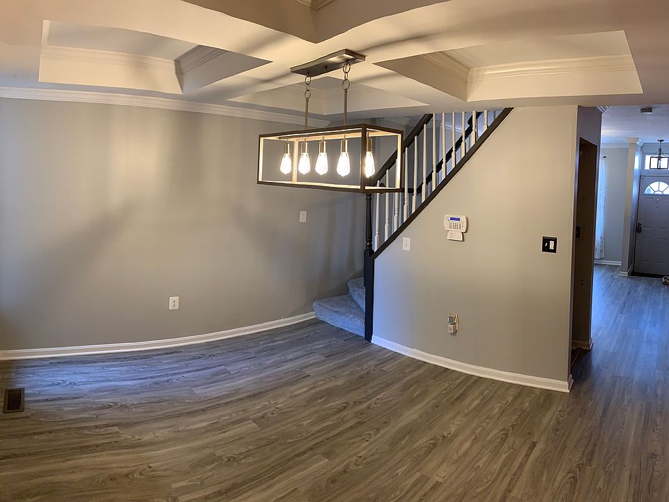 Full dining room view