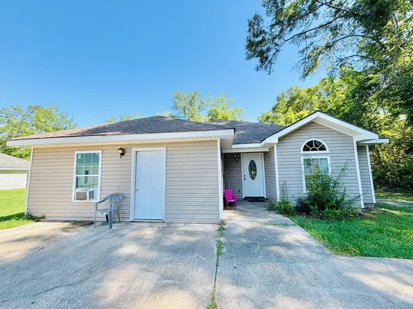 111 S Jackson Ave, Picayune, MS 39466