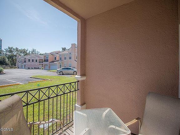 2nd image of 2252 Beach Dr