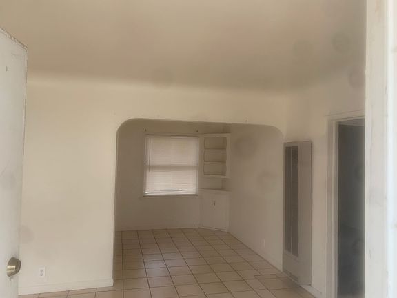 3rd image of 221 Wilson Ave #3