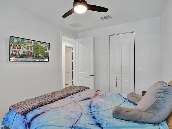4th image of 11621 SW 13th Court