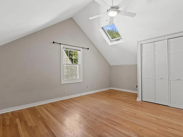 4918 N Berkeley Blvd — Photo 20