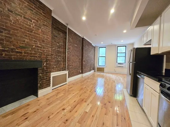 145 Sullivan Street image 1 of 8