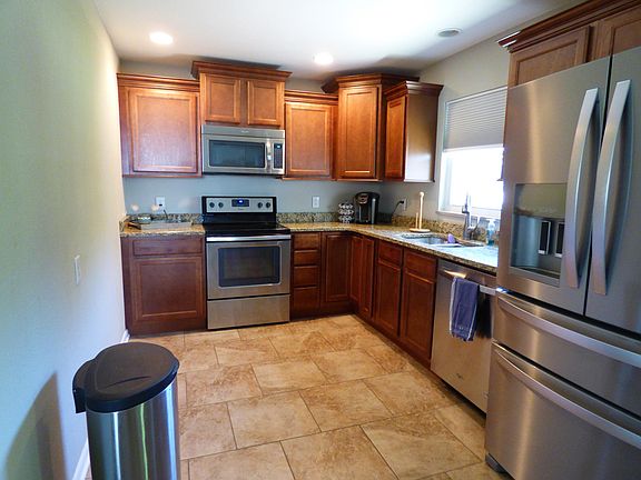 4th image of 6613 NE Burbank Cir