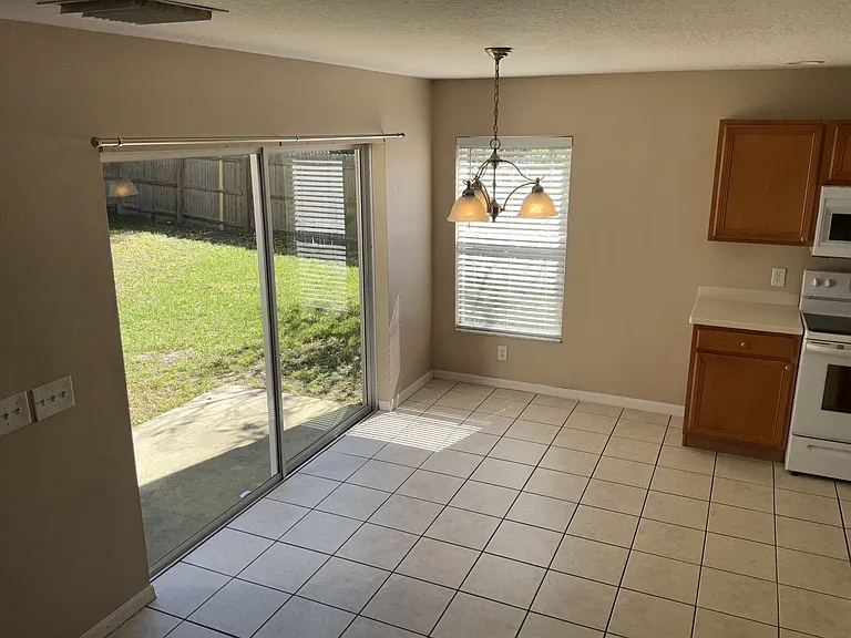 7415 Oxford Garden Cir — Photo 9