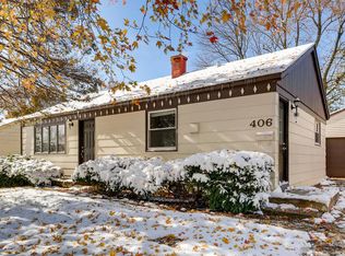 406 Hoover Dr, Carpentersville, IL 60110